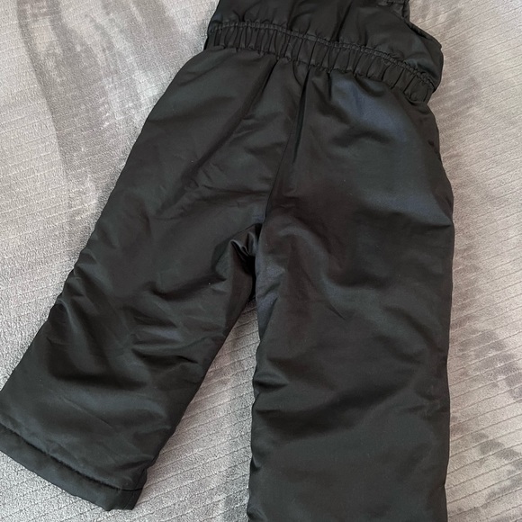 Healthtex Snow bib 2t unisex toddler. Black. Like new! - Picture 4 of 6